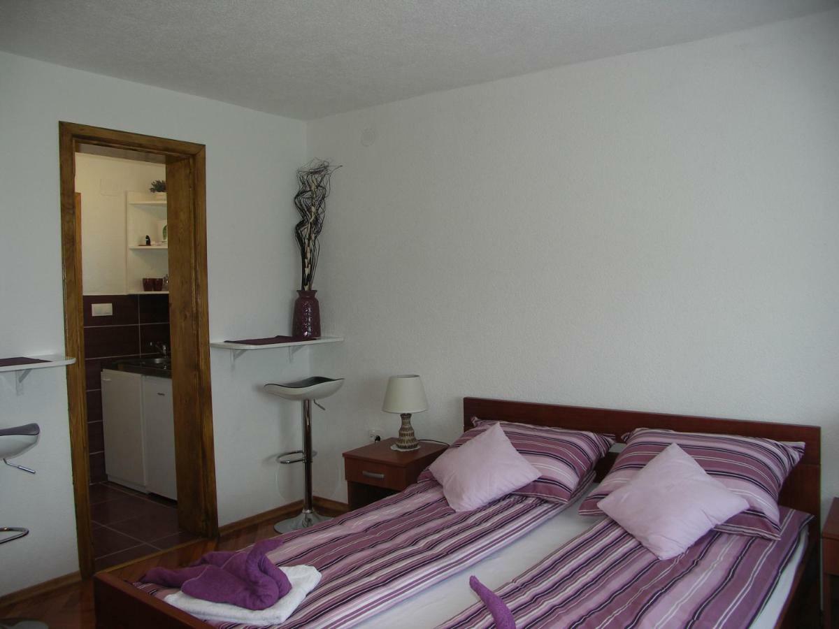 Apartments Zegarac House Korenica Exterior photo